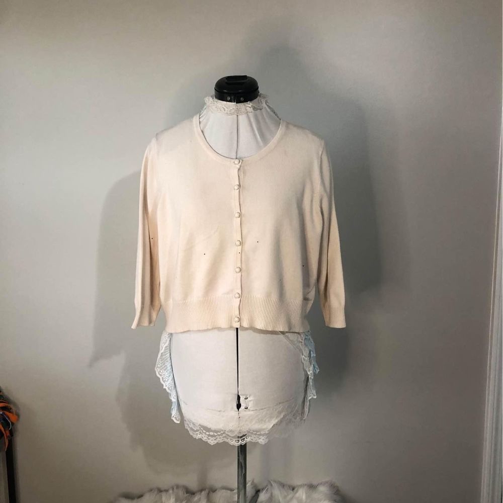 XL Cato Long Sleeve Sweater Cardigan Buttons Up faux pearls 19” Length white